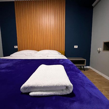 Genta Apartment "21 Dhjetori" 티라나 외부 사진