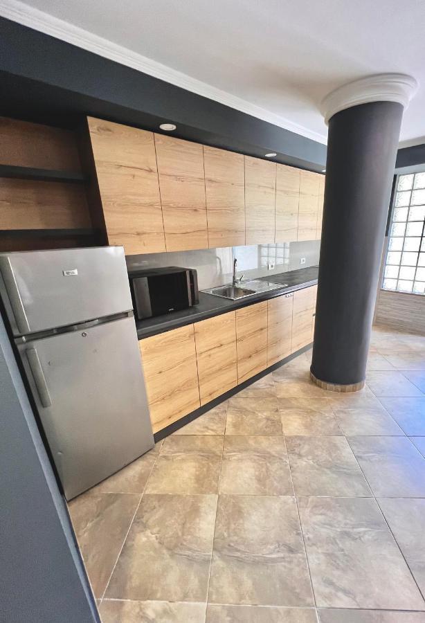 Genta Apartment "21 Dhjetori" 티라나 외부 사진