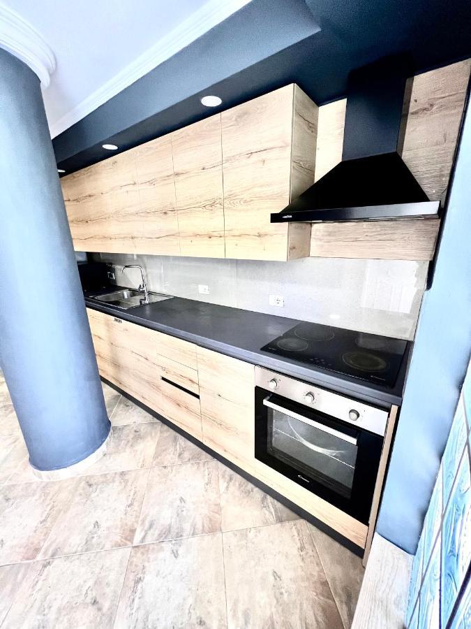 Genta Apartment "21 Dhjetori" 티라나 외부 사진
