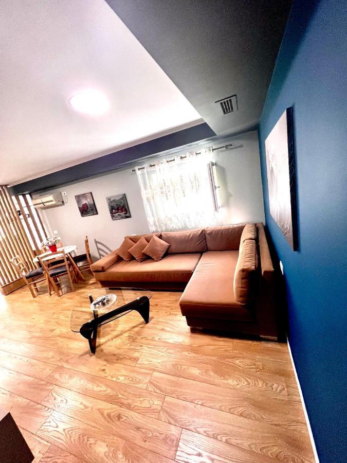 Genta Apartment "21 Dhjetori" 티라나 외부 사진