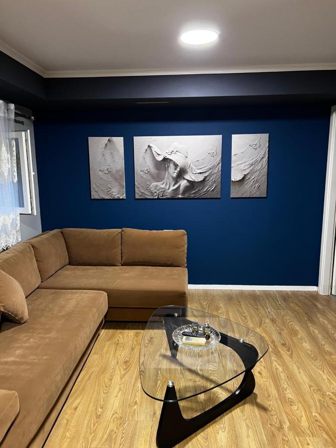 Genta Apartment "21 Dhjetori" 티라나 외부 사진