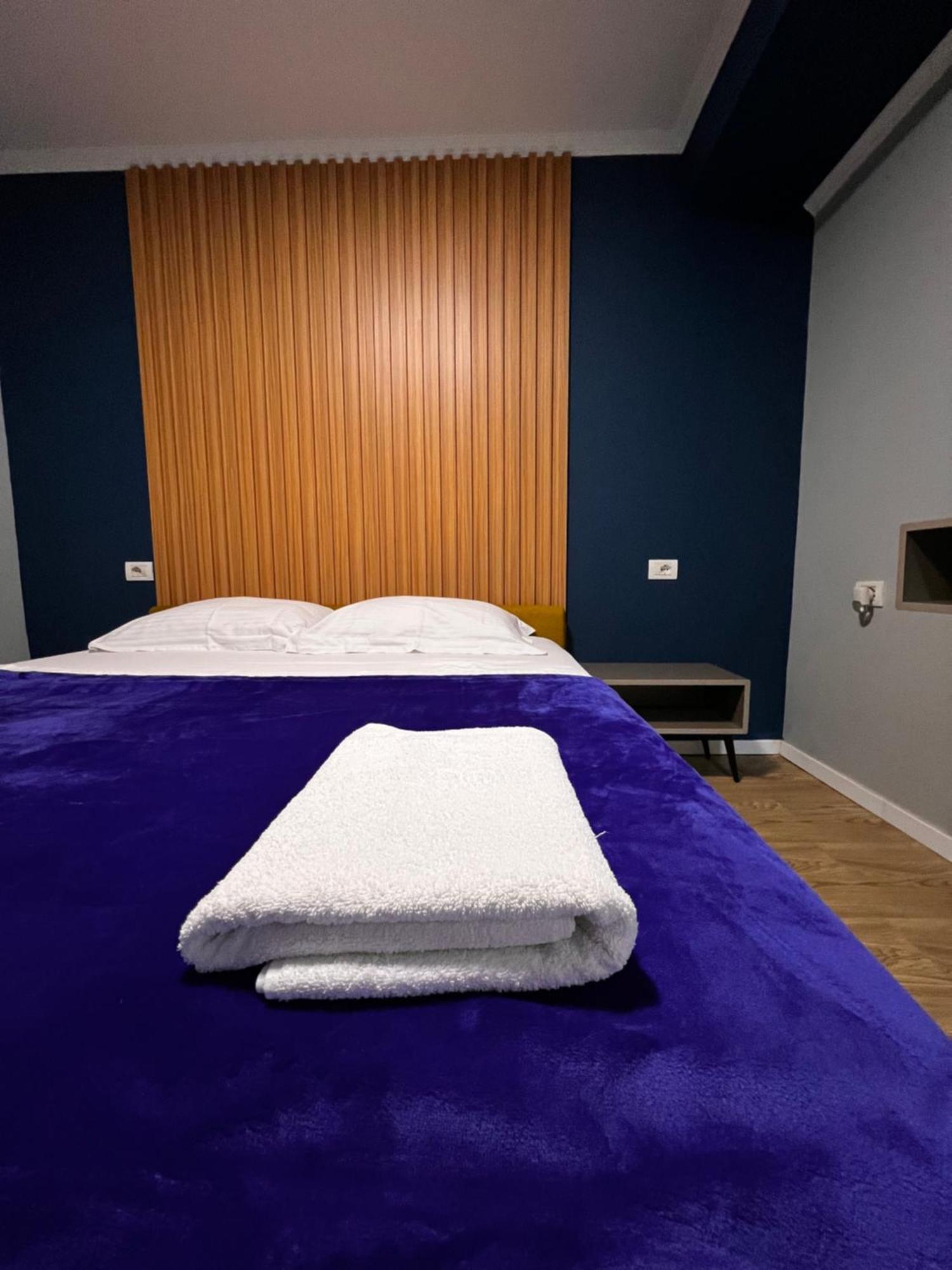 Genta Apartment "21 Dhjetori" 티라나 외부 사진